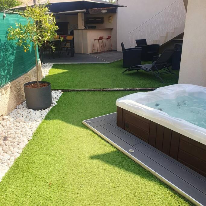 Ferienhaus Joli De 3 Climatise Avec Jacuzzi